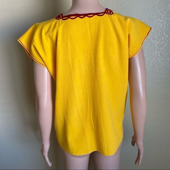 Embroidered Square Cut V-neck Top With Roses - Picture 8 of 8